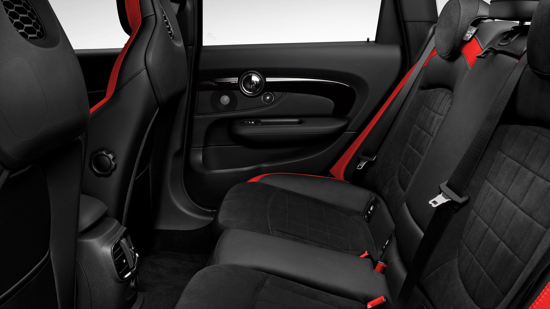 2017-mini-clubman-jcw.jpg