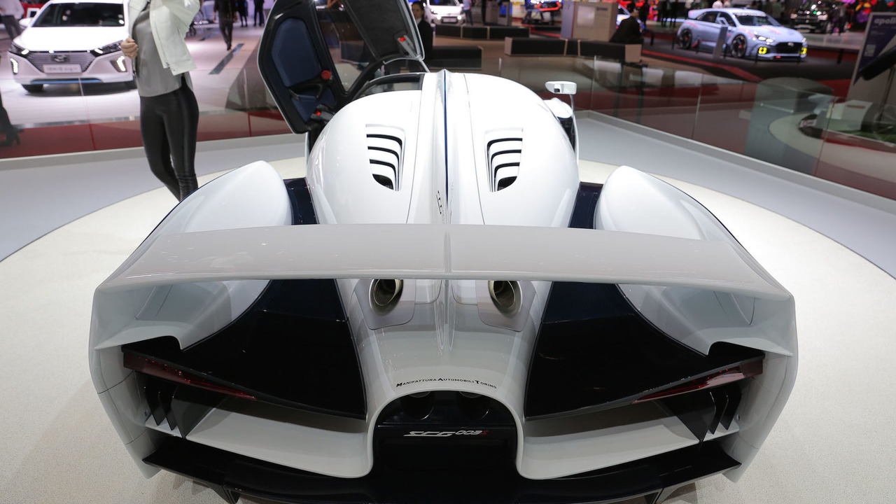 2017 SCG 003S