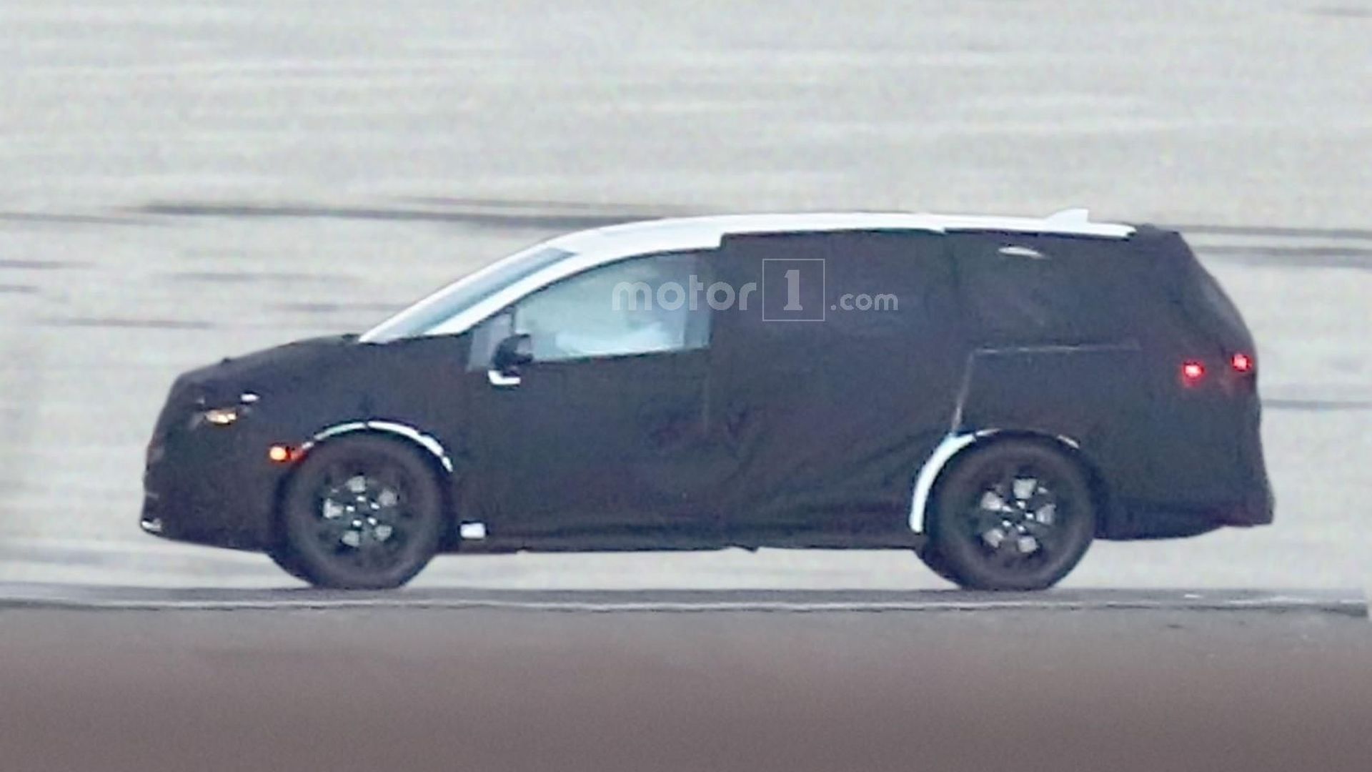 2017 Honda Odyssey Spied