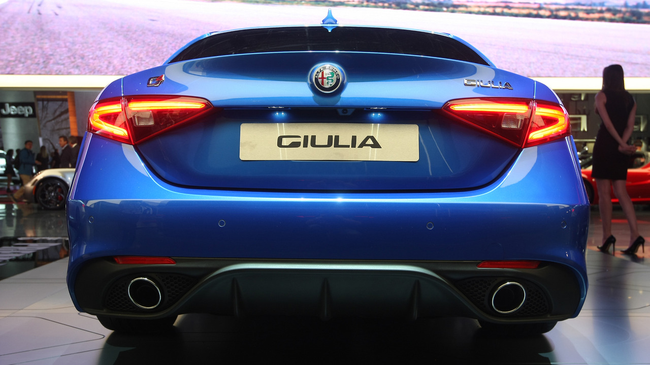 2016 Alfa Romeo Giulia Veloce Paris Motor Show