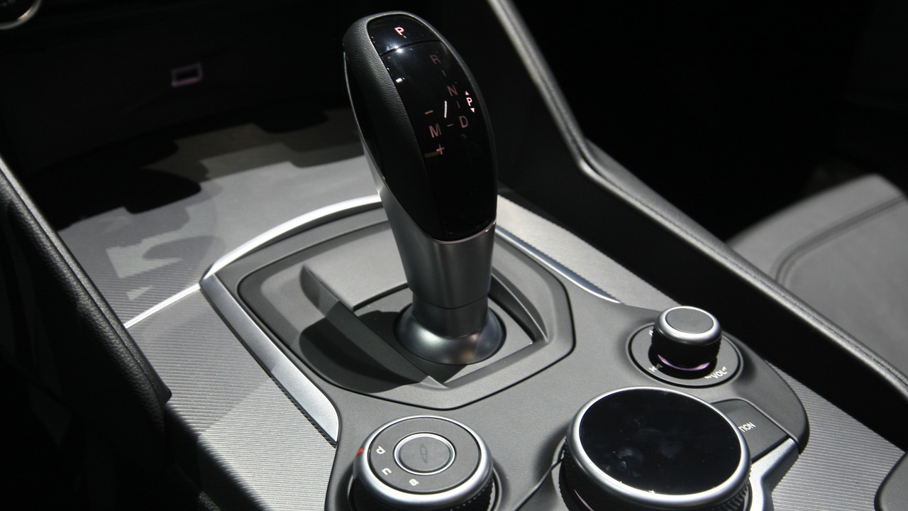 2016 Alfa Romeo Giulia Veloce Paris Motor Show