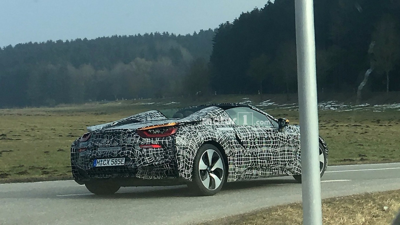 2018 BMW i8 Spyder spy photo