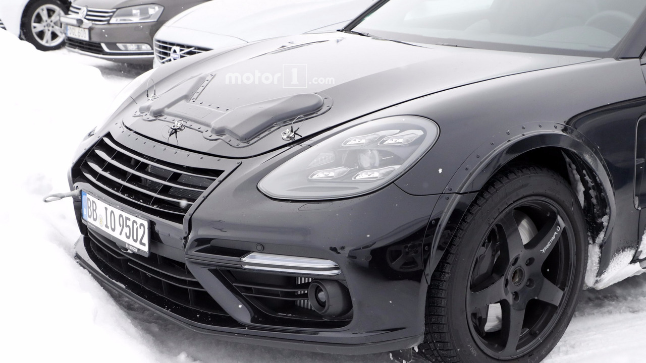 2019 Bentley Flying Spur spy photo