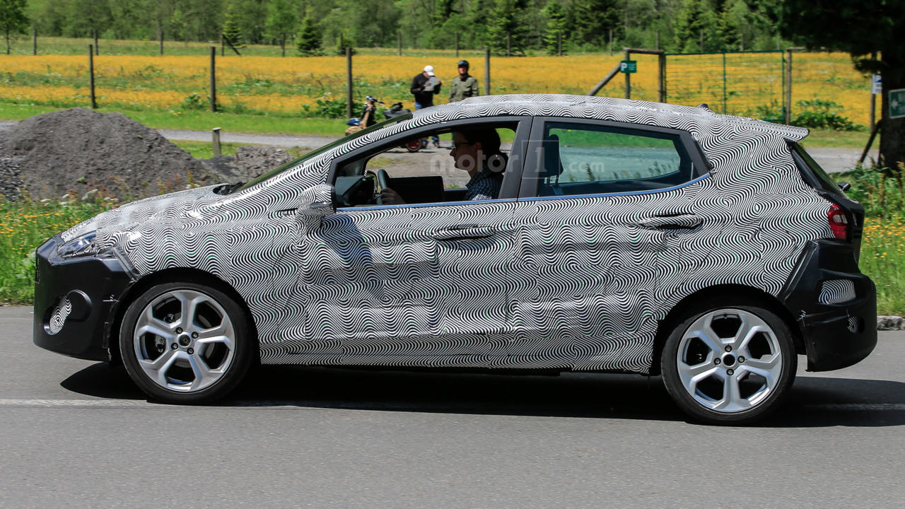 2018-ford-fiesta-spy-photo.jpg