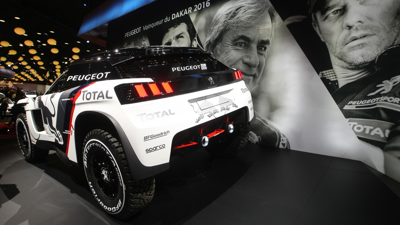 Peugeot 3008 DKR Paris Motor Show