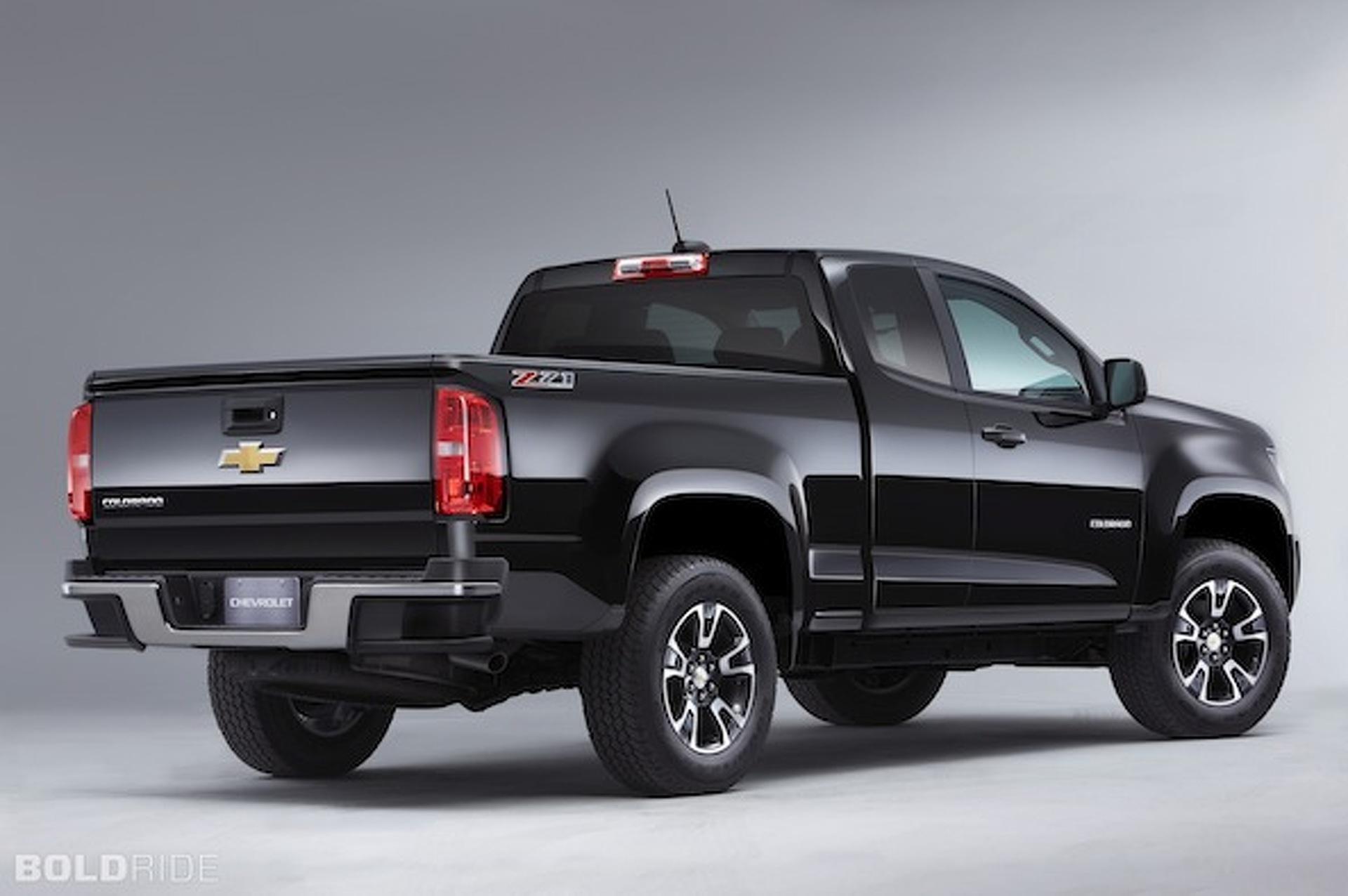 GMC Canyon vs. Chevy Colorado: Mid-Size Sibling Rivalry