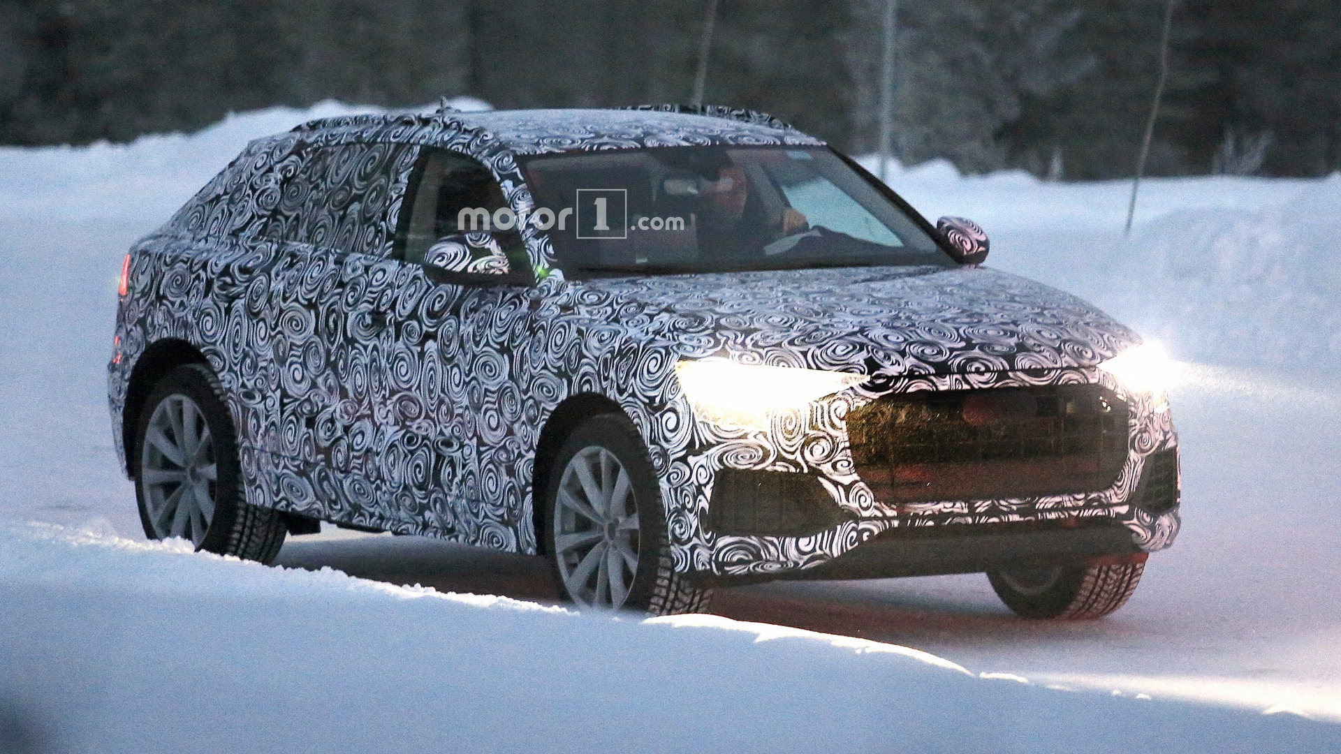 2019-audi-q8-spy-photo.jpg